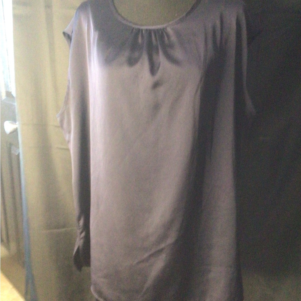 #608. Liz Claiborne Women's Top in Dark Gray